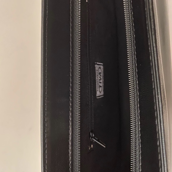 Black leather shoulder bag - Picture 7 of 8